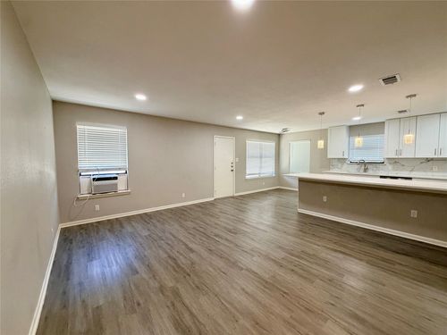1403 Long Branch Dr, Georgetown, TX, 78626-8624 | Card Image