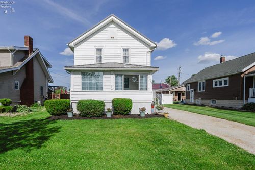 705 Clark St, Willard, OH, 44890-1228 | Card Image
