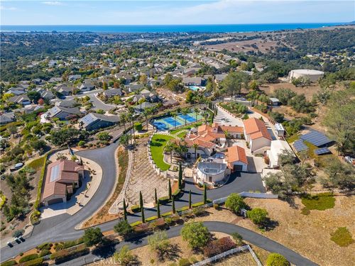 515 Windermere Ln, Arroyo Grande, CA, 93420-5011 | Card Image