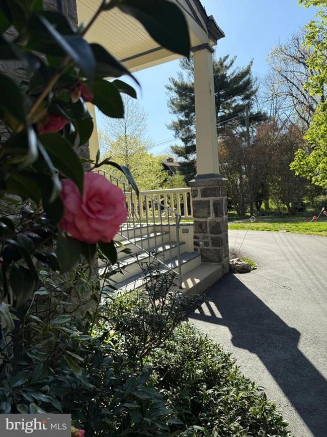 APT-1 - 519 Walnut Ln, Condo with 3 bedrooms, 2 bathrooms and null parking in SWARTHMORE PA | Image 4