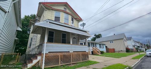 196 Bowman St, Wilkes Barre, PA, 18702-5403 | Card Image