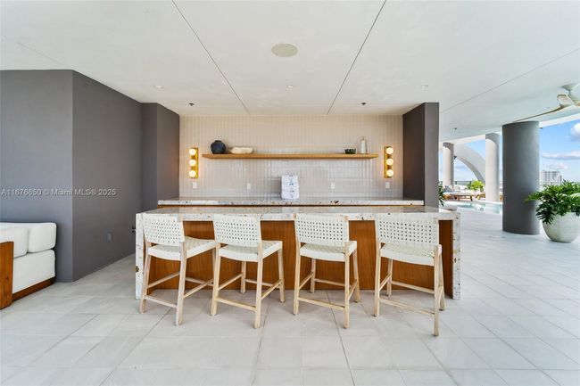 2005 - 2678 Tigertail Ave, Condo with 2 bedrooms, 2 bathrooms and null parking in Coconut Grove FL | Image 14
