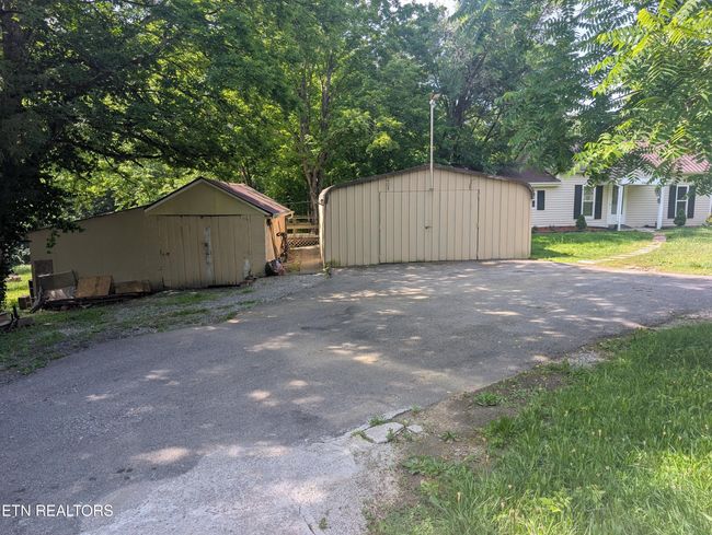 7421 Sevierville Pike, House other with 2 bedrooms, 1 bathrooms and null parking in Knoxville TN | Image 7