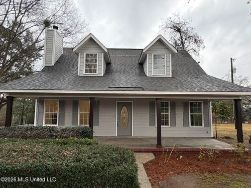 182 Blue Lakes Dr, Lucedale, MS, 39452-6211 | Card Image