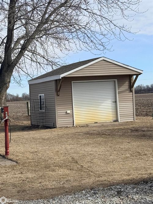 2004 295th Ave, Fort Madison, IA, 52627-9216 | Card Image