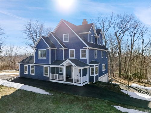 35 Summit Dr, Mahopac, NY, 10541-3820 | Card Image