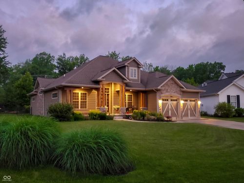 1750 Brookfield Dr, Columbus, IN, 47201-9779 | Card Image
