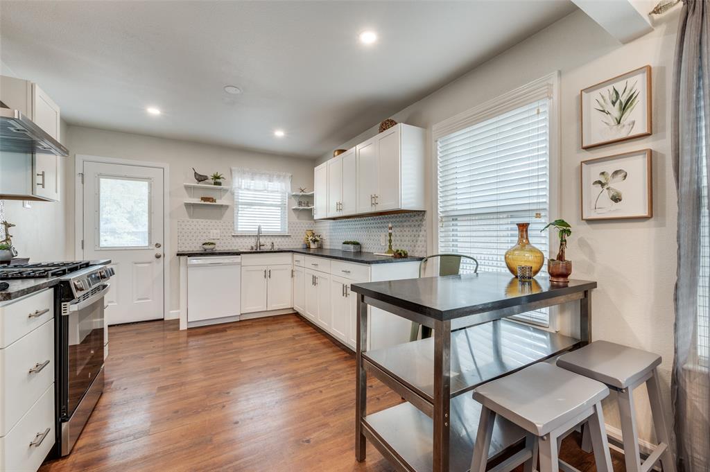 Kilkenny Pl, Dallas, TX 75228