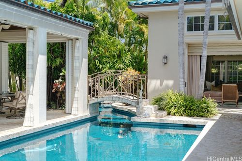917 Iiwi St, Honolulu, HI, 96816-5221 | Card Image