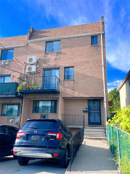 fl-11-122-11 W 26th St, New York, NY, 10001-6804 | Card Image