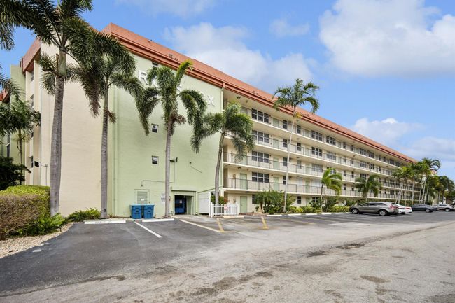 APT-226C - 5300 Ne 24 Th Ter, Condo with 2 bedrooms, 2 bathrooms and null parking in Fort Lauderdale FL | Image 37
