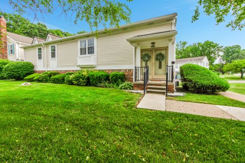 41748 Broquet Dr, Northville, MI, 48167-2402 | Card Image