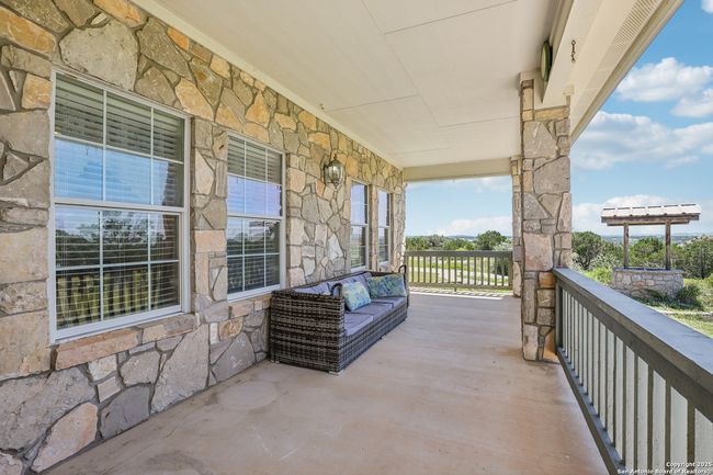 269 Red Rose St, House other with 4 bedrooms, 4 bathrooms and null parking in Spring Branch TX | Image 4
