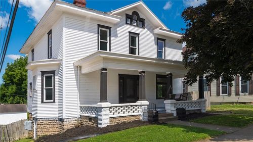 221 N 9th St, Cambridge, OH, 43725-1801 | Card Image