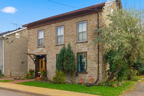 151 Henry St E, Prescott, ON, K0E1T0 | Card Image