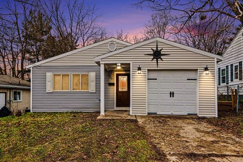 246 Laurel Dr, Battle Creek, MI, 49017-4633 | Card Image