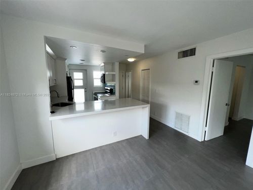apt-304-240 Galen Dr, Key Biscayne, FL, 33149-1920 | Card Image