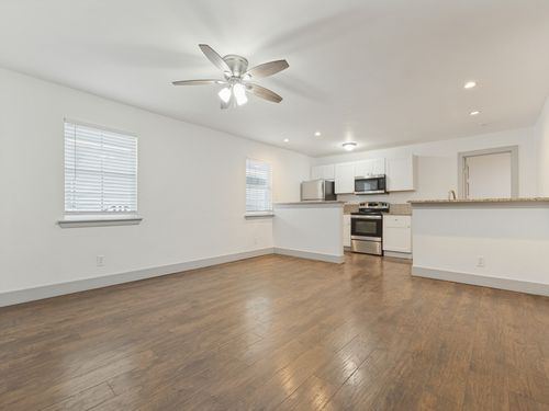 209-4633 Fairmount St, Dallas, TX, 75219-1129 | Card Image