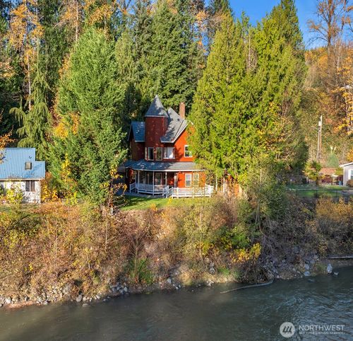 18010 116th Pl Ne, Arlington, WA, 98223-7988 | Card Image