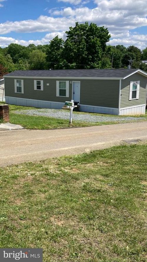 18 Roberts St, EARLEVILLE, MD, 21919-1812 | Card Image