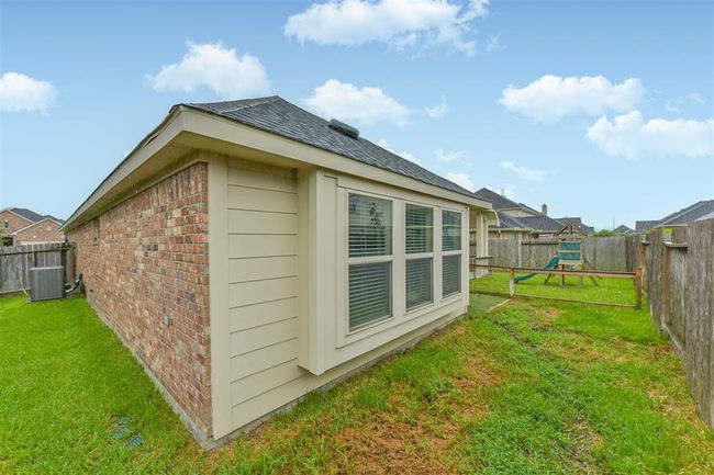 2012 Post Oak Ct, House other with 4 bedrooms, 2 bathrooms and 3 parking in Pearland TX | Image 36