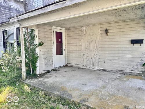 233 S Miller Ave, Albany, IN, 47320-1223 | Card Image