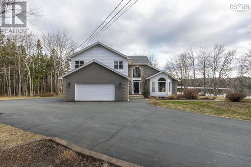 35 Longburn Dr, Hammonds Plains, NS, B4B1N4 | Card Image