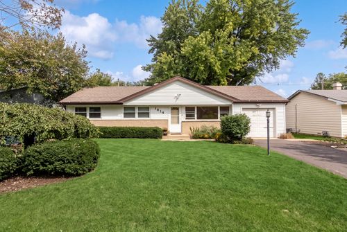 1814 Grandview Dr, Johnsburg, IL, 60051-6116 | Card Image