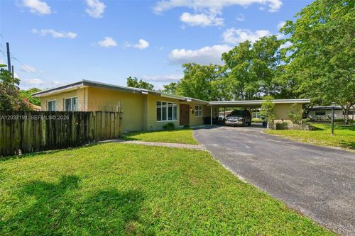 401 S 57th Ter, Hollywood, FL, 33023-1428 | Card Image