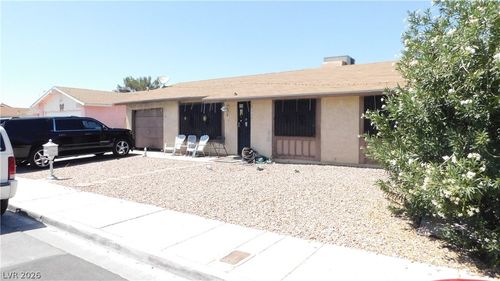 4038 Patterson Ave, Las Vegas, NV, 89104-5244 | Card Image