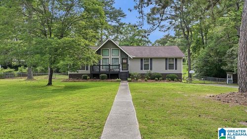111 Camille Cir, CLANTON, AL, 35045-9617 | Card Image