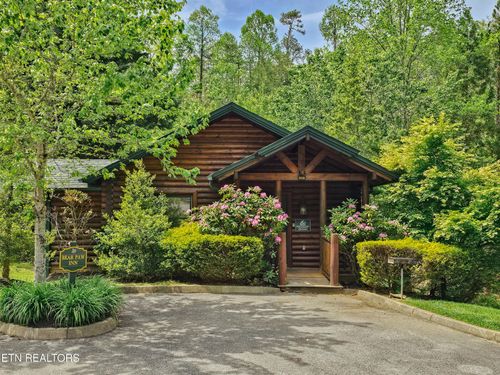 515 Houser Rd, Gatlinburg, TN, 37738-5237 | Card Image