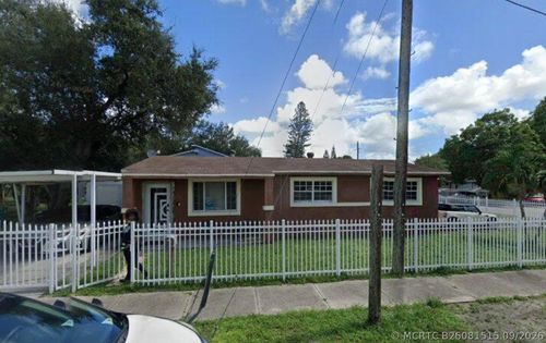 1895 Nw 85th St, Miami, FL, 33147-4269 | Card Image