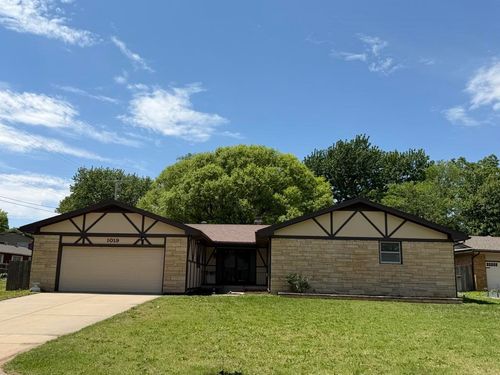 1019 N Chipper Ln, Wichita, KS, 67212-4343 | Card Image