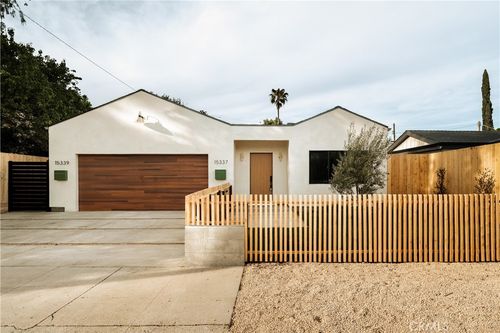 15337 Lemay St, Van Nuys, CA, 91406-6311 | Card Image