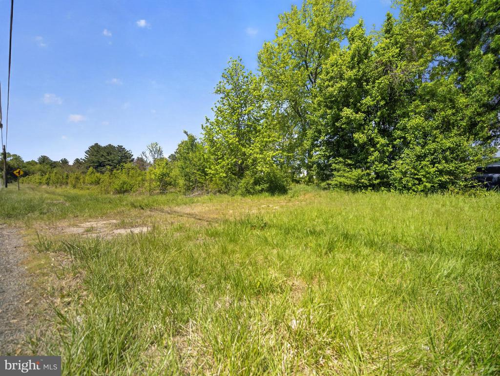 Land in WHITE PLAINS 4