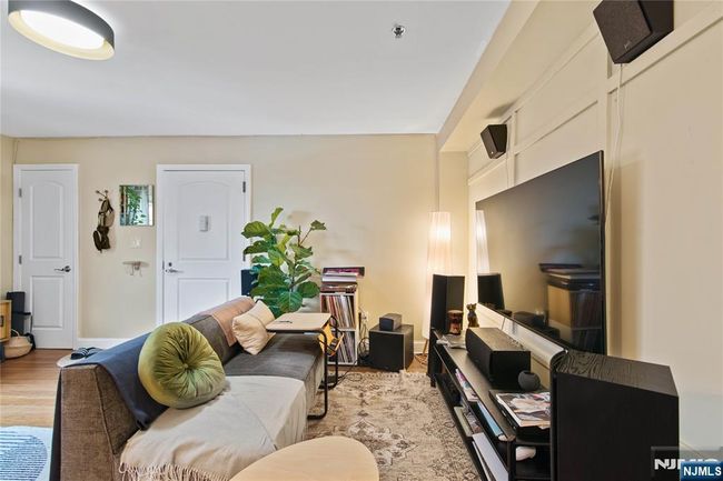 70 Munn Ave, Condo with 1 bedrooms, 1 bathrooms and null parking in East Orange NJ | Image 7