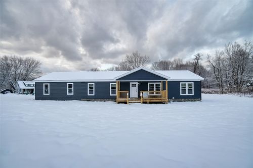 4937 Crayton Rd, West Springfield, PA, 16443-9705 | Card Image