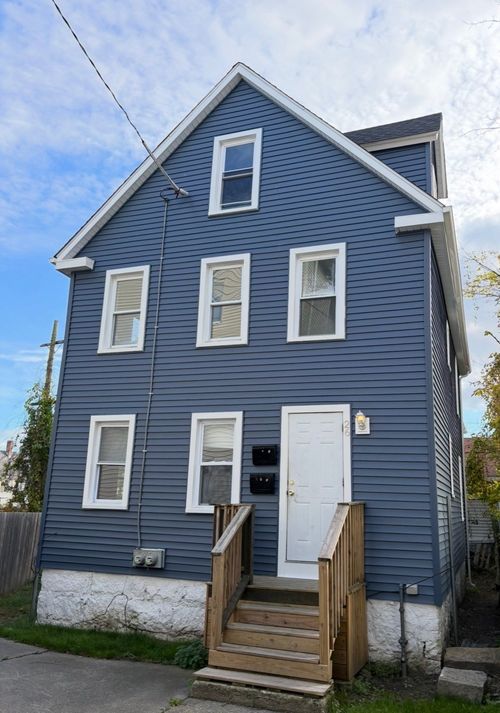 26 Holly St, New Bedford, MA, 02746-2004 | Card Image