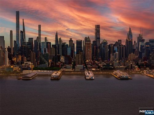 apt-4o-899 Boulevard E, Weehawken, NJ, 07086-7081 | Card Image