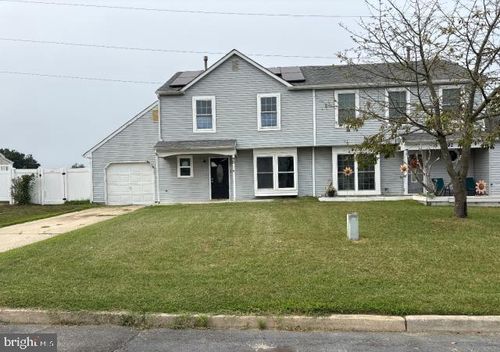 90 Cherry Cir, Blackwood, NJ, 08012-4671 | Card Image