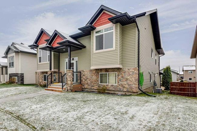94 Inglewood Drive, Home with 5 bedrooms, 3 bathrooms and 2 parking in Red Deer AB | Image 3