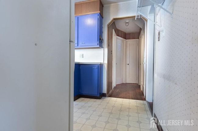 7 Walnut St, House other with 5 bedrooms, 2 bathrooms and null parking in Edison NJ | Image 13