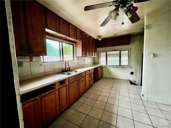 2835 Cherry St, House other with 3 bedrooms, 2 bathrooms and null parking in Denver CO | Image 4