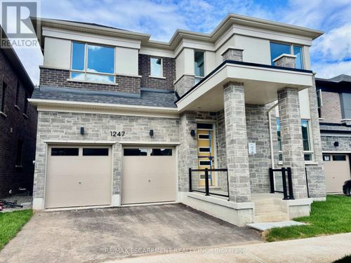 1247 Stirling Todd Terrace, Milton (BE Beaty), ON, L9T7V8 | Card Image