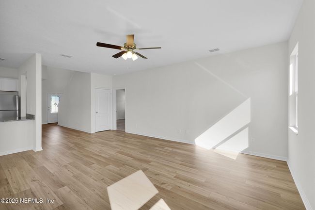 6877 Myrtle Oak Rd, House other with 5 bedrooms, 3 bathrooms and null parking in Jacksonville FL | Image 5