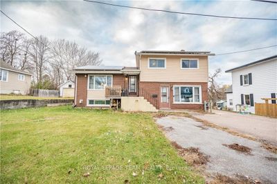 348 1st Ave N, House other with 4 bedrooms, 2 bathrooms and 4 parking in Pembroke ON | Image 1