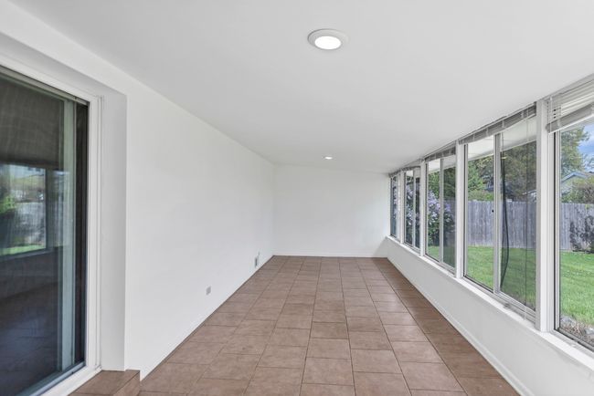 601 Sycamore Dr, House other with 3 bedrooms, 2 bathrooms and 2 parking in Elk Grove Village IL | Image 35