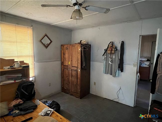 109 W Crockett St, House other with 4 bedrooms, 2 bathrooms and null parking in Giddings TX | Image 14