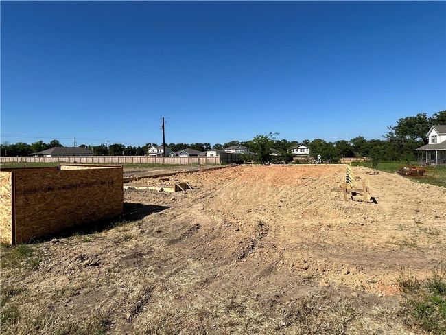 View of yard | Image 4